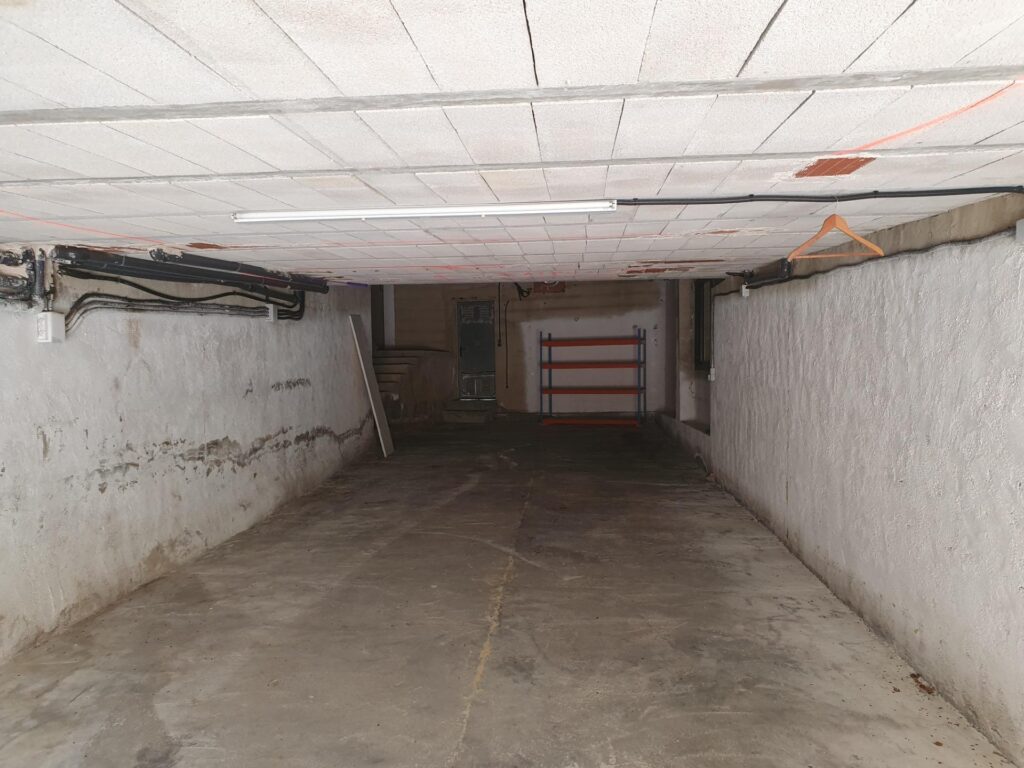 2204788111724-33.jpg