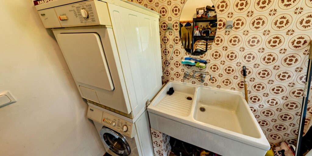 2204792011724-74.jpg