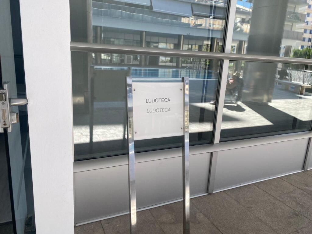 2677147211724-22.jpg